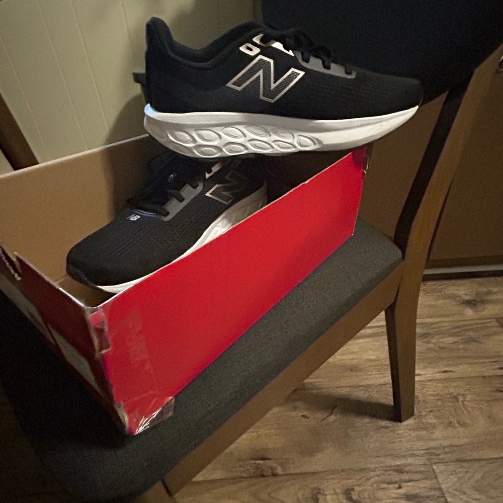 New Balance Women's Black and White Running Shoes